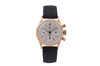 Lot 46 - A MEN'S UNIVERSAL GENEVE 14K YELLOW GOLD MANUAL CHRONOGRAPH WRISTWATCH.