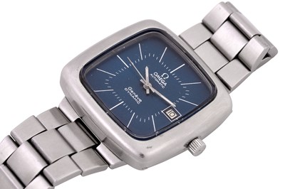 Lot 120 - A MEN'S OMEGA STAINLESS STEEL AUTOMATIC BRACELET WATCH.