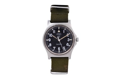 Lot 109 - A MEN'S CWC MILITARY STAINLESS STEEL QUARTZ WRISTWATCH.