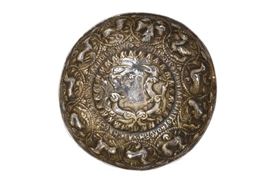 Lot 70 - A MODERN OTTOMAN BALKAN-REVIVAL ELECTROPLATED SILVER TAZA WITH ANIMALS