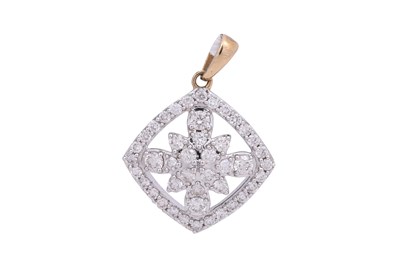 Lot 5 - A DIAMOND-SET PENDANT WITH CROSS