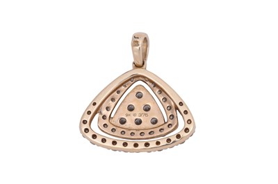 Lot 21 - A DIAMOND-SET TRIANGULAR YELLOW GOLD PENDANT