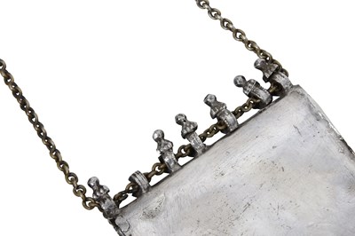 Lot 56 - AN OMANI SILVER NECKLACE WITH AMULET CASE (HIRZ)