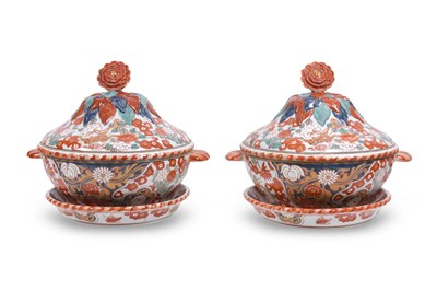 Lot 458 - A PAIR OF IMARI TUREENS, COVERS AND STANDS