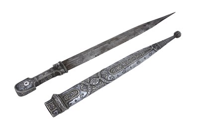 Lot 428 - A CAUCASIAN NIELLO AND SILVER KINDJAL DAGGER WITH SCABBARD