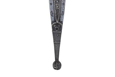 Lot 428 - A CAUCASIAN NIELLO AND SILVER KINDJAL DAGGER WITH SCABBARD