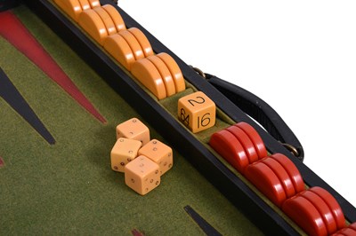 Lot 114 - BACKGAMMON.