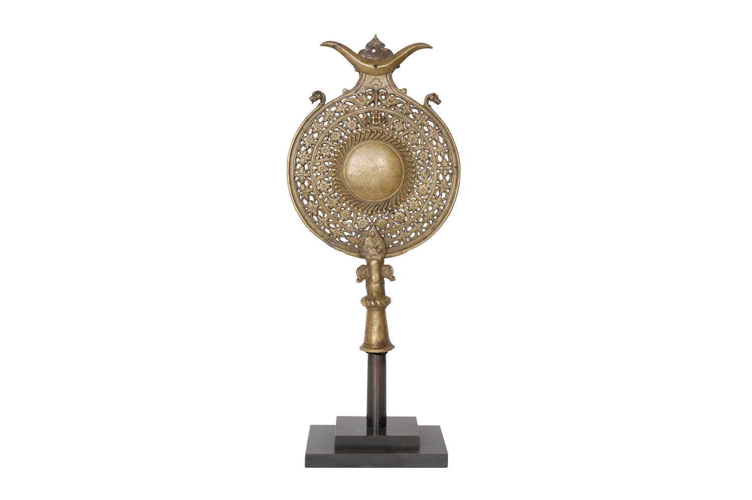 Lot 181 - AN INDIAN OPENWORK BRASS ‘ALAM FINIAL