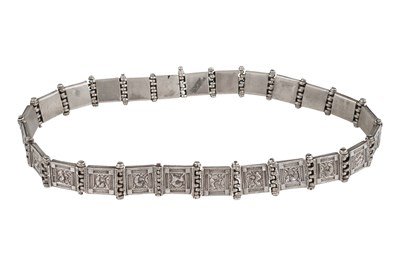 Lot 165 - AN ARTICULATED INDIAN SILVER BELT (ARAIPATTI) WITH BRAHMI DUCKS