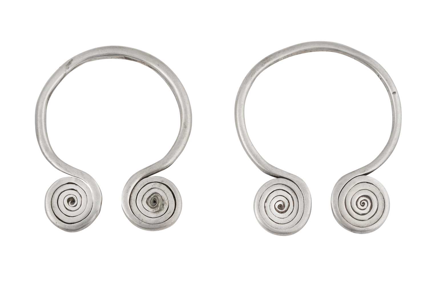 Lot 204 - A PAIR OF AKHA TRIBE SILVER TEMPLE AND HEADDRESS ORNAMENTS WITH SPIRALS
