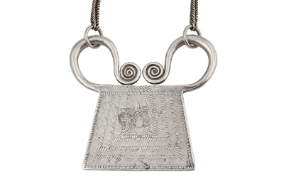 Lot 202 - A HMONG TRIBE SILVER PENDANT WITH FOXTAIL CHAIN NECKLACE