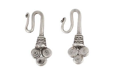 Lot 205 - A PAIR OF HMONG TRIBE TRIPLE SPIRAL SILVER EARRINGS