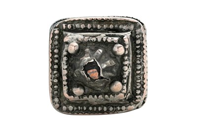 Lot 15 - A MOROCCAN BERBER DOUBLE-TIERED SILVER HAIR ORNAMENT