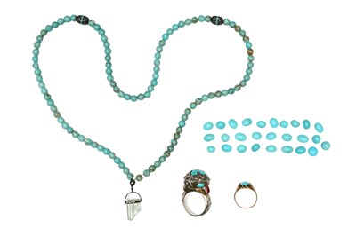 Lot 125 - A GROUP OF TURQUOISE JEWELLERY AND TWENTY-SEVEN (27) LOOSE TURQUOISE CABOCHON