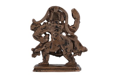 Lot 132 - A MOULDED BRONZE FIGURINE OF THE MONKEY GOD, HANUMAN
