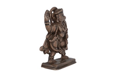 Lot 132 - A MOULDED BRONZE FIGURINE OF THE MONKEY GOD, HANUMAN