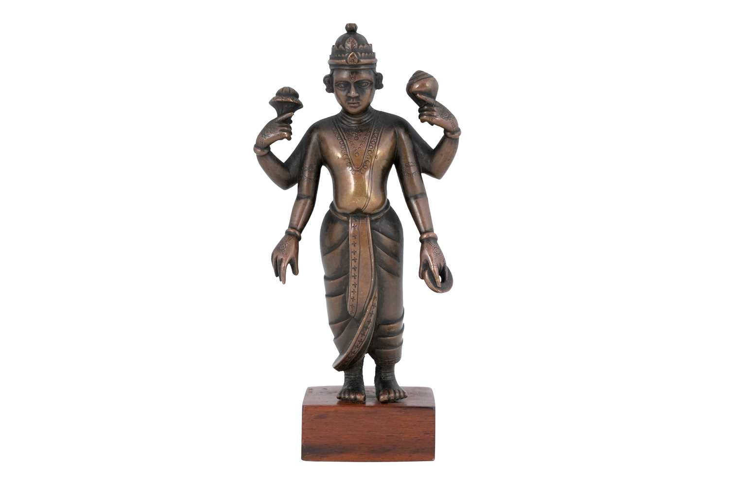 Lot 175 - A DEVOTIONAL BRONZE FIGURINE OF THE HINDU GOD VISHNU