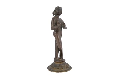 Lot 134 - AN INDIAN BRONZE FIGURINE OF LORD KRISHNA PLAYING THE FLUTE (VENUGOPAL)