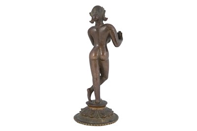 Lot 134 - AN INDIAN BRONZE FIGURINE OF LORD KRISHNA PLAYING THE FLUTE (VENUGOPAL)