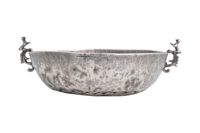 Lot 71 - AN HISPANO-COLONIAL SILVER BERNEGAL (DRINKING CUP) WITH FISH MOTIF