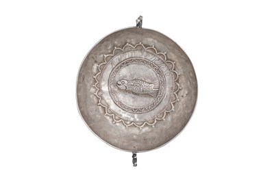 Lot 71 - AN HISPANO-COLONIAL SILVER BERNEGAL (DRINKING CUP) WITH FISH MOTIF