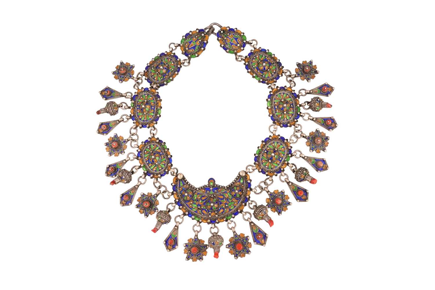 Lot 26 - AN ALGERIAN BERBER RED CORAL AND POLYCHROME ENAMELS SILVER NECKLACE (AZRAR)