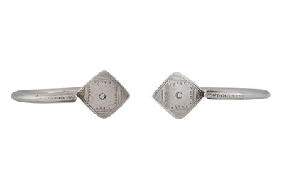 Lot 6 - A PAIR OF TUAREG SILVER HOOP EARRINGS (TSABIT OR TEZABITEN)