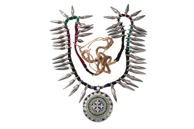 Lot 152 - A NORTH INDIAN NECKLACE WITH SILVER PENDANTS
