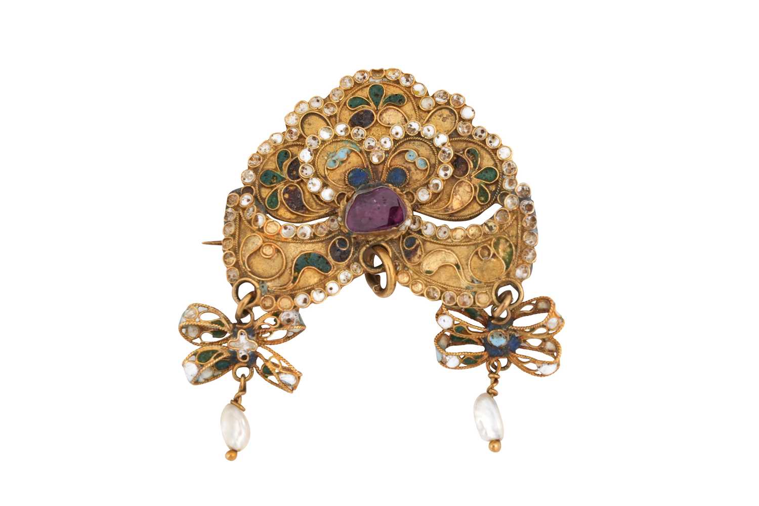 Lot 78 - A GEM-SET CHAMPLEVÉ ENAMELLED GOLD BROOCH