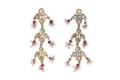 Lot 258 - A PAIR OF INDIAN EARRINGS WITH FLOWER PENDANTS