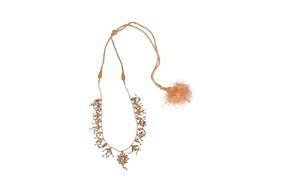 Lot 257 - A PEARL NECKLACE WITH INDIAN DIAMOND KUNDAN-SET ENAMELLED PENDANTS