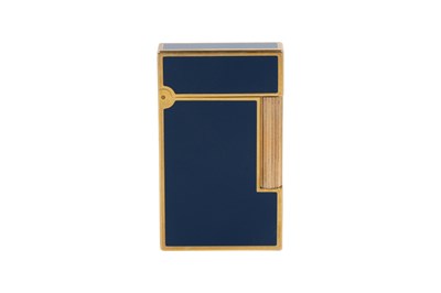 Lot 55 - S.T. DUPONT LIGNE 2 CHINESE LACQUER AND GOLD-PLATED LIGHTER IN BLUE