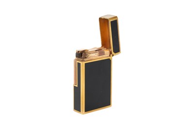 Lot 58 - S.T DUPONT LIGNE 1 CHINESE LACQUER AND GOLD PLATED LIGHTER.