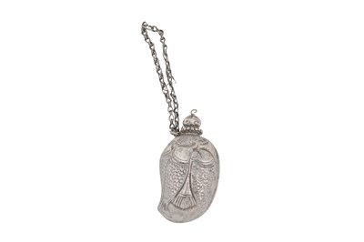 Lot 230 - AN INDIAN MANGO-SHAPED SILVER CONTAINER
