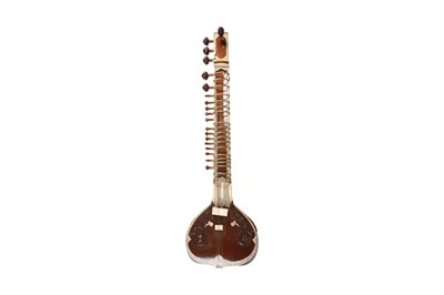 Lot 169 - λ AN INDIAN PAINTED IVORY AND BONE-INLAID HARDWOOD RAVI SHANKAR-STYLE SITAR