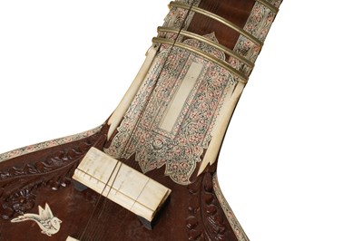 Lot 169 - λ AN INDIAN PAINTED IVORY AND BONE-INLAID HARDWOOD RAVI SHANKAR-STYLE SITAR