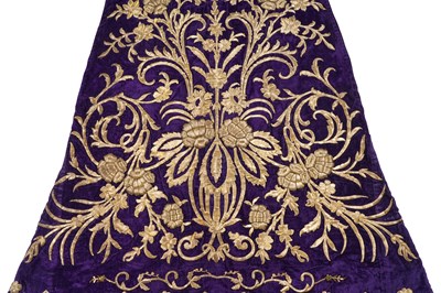 Lot 270 - A FINE OTTOMAN METAL-THREAD EMBROIDERED PURPLE VELVET BRIDAL ROBE WITH MATCHING HAT