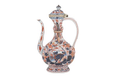 Lot 126 - AN ENAMELLED AND GILT JAPANESE-REVIVAL IMARI-STYLE POTTERY EWER