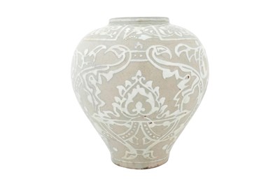 Lot 130 - AN IRANIAN SAFAVID-STYLE CELADON POTTERY VASE WITH CROSS DESIGN