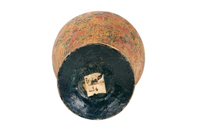 Lot 111 - A KASHMIRI POLYCHROME-PAINTED PAPIER-MÂCHÉ TEA CADDY