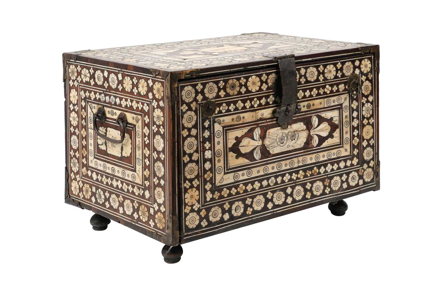 Lot 164 - λ AN ANGLO-INDIAN BONE-INLAID PORTABLE WRITING CABINET (VARGUENO)