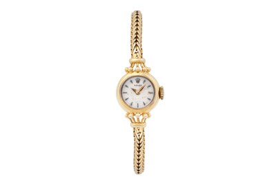 Lot 11 - A LADIES ROLEX 18K YELLOW GOLD MANUAL BRACELET WATCH.
