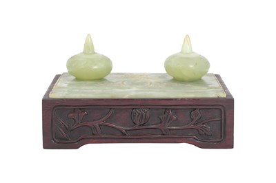 Lot 83 - A CHINESE SERPENTINE WRITING SET