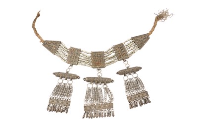 Lot 36 - A YEMENI SILVER LAZIM NECKLACE