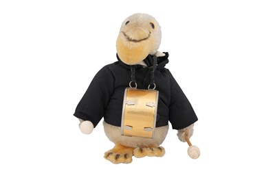 Lot 127 - A STEIFF DRUMMER PELICAN TOY