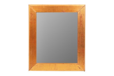 Lot 162 - A GILT FRAMED MIRROR