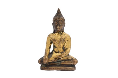 Lot 100 - A SMALL GILT-BRONZE FIGURE OF A BUDDHA