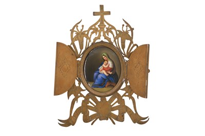 Lot 151 - A MINIATURE PORTABLE ALTAR WITH AN ENAMELLED PLAQUE