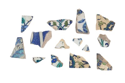 Lot 69 - GROUP OF FOURTEEN SYRIAN OTTOMAN TILE FRAGMENTS