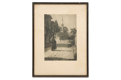 Lot 173 - A LITHOGRAPH OF A TURKISH STREET WITH A MINARET